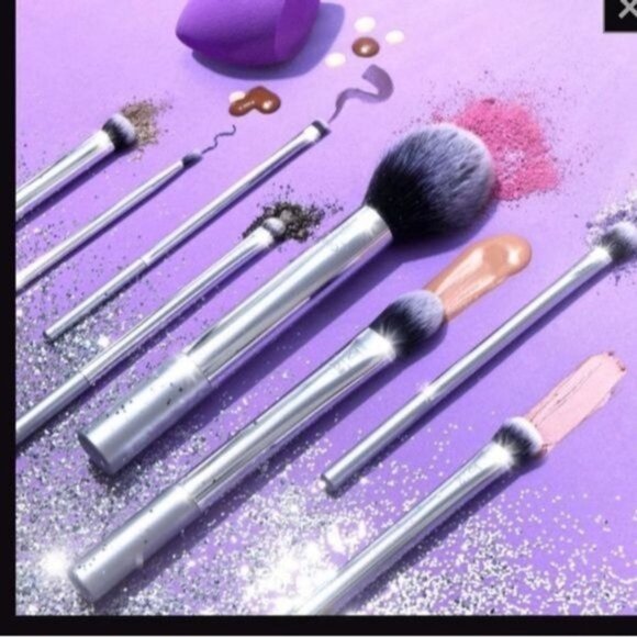Real Techniques Glam Makeup Brush Set - Picture 7 of 7